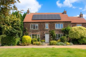 New Mills Cottage- click for photo gallery